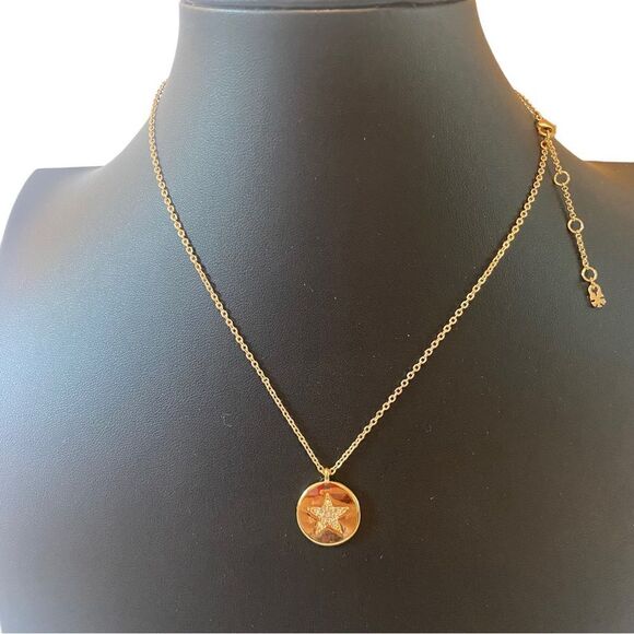 Lucky Brand Gold Toned Star Pendant Necklace. - Picture 1 of 6
